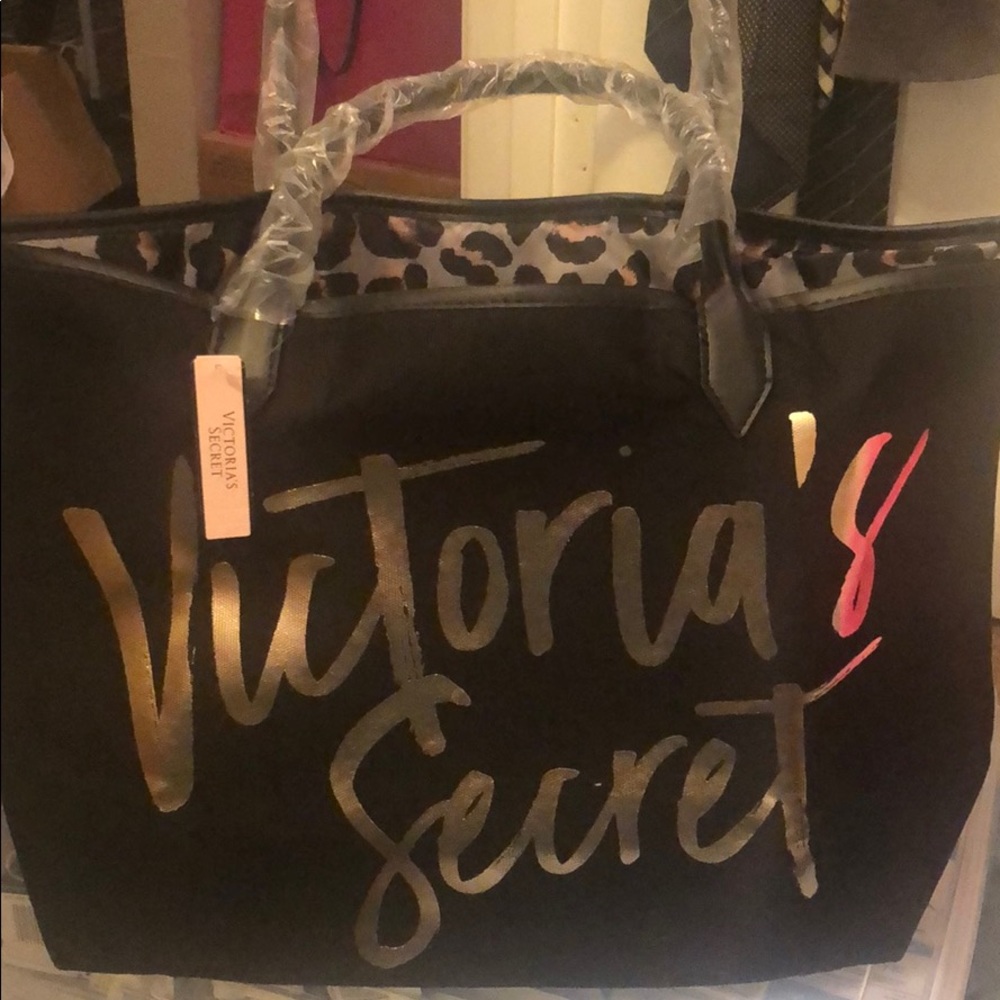 VS TOTE